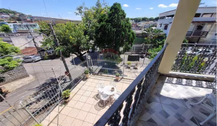 Triplex Solar Maruípe: Oportunidade Única!