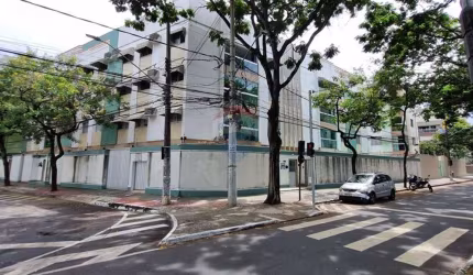 Apartamento à venda em Jardim da Penha, com 3 quartos, suíte, piscina e  varanda.