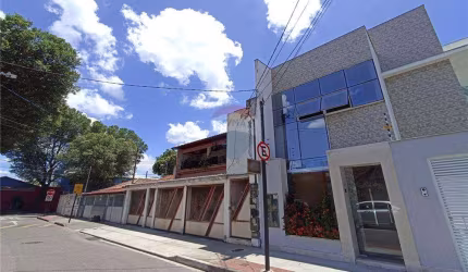 Sala Comercial para Locação no Bairro República – Excelente Localização e Alto Padrão!