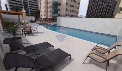 Apartamento com 3 dormitórios, 1 suite, 3 banheiros, 2 vagas, vista para o mar e lazer completo para locação na Enseada do Suá.