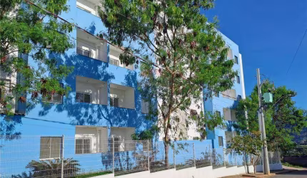 Apartamento 2 quartos com Elevador e varanda .