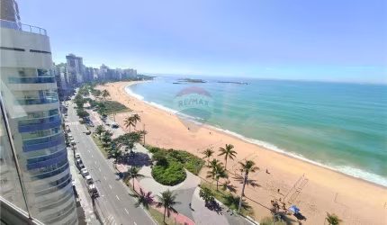 Apartamento de 2 quartos, finamente mobiliado de frente para o mar na Praia da Costa.