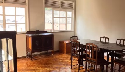 'Amplo Apartamento 3/4 com Dependência no Corredor da Vitória!'