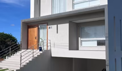 Alugo ou Vendo Belíssima Casa em Alphaville Litoral Norte