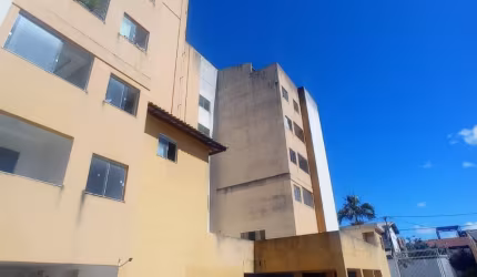 Excelente Apartamento 2/4 com Suíte no Centro de Lauro de Freitas – Completo e Pronto para Morar!