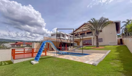 Casa com 3 dormitórios à venda, 562 m² por R$ 1.990.000,00 - Vila Santista - Atibaia/SP