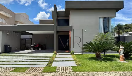 Casa com 3 dormitórios à venda, 290 m² por R$ 2.200.000,00 - Figueira Garden - Atibaia/SP