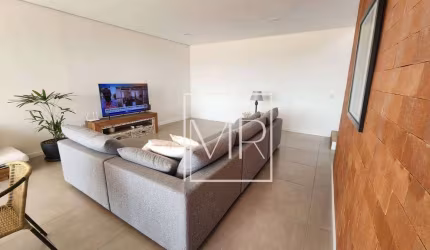 Casa com 3 dormitórios, com 260 m² por R$ 1.500.000,00 em Bom Jesus dos Perdões.