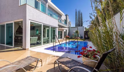 Casa com 4 dormitórios à venda, 328 m² por R$ 2.650.000,00 - Figueira Garden - Atibaia/SP