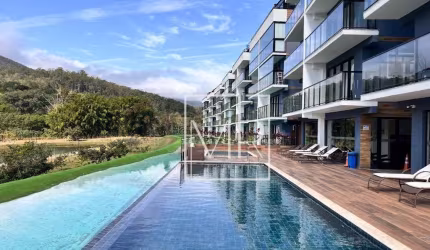 Apartamento Cobertura à venda com 4 dormitórios sendo 2 suítes, com 185m² por R$1.350.000,00 no Condomínio Villa dos Lagos, em Atibaia SP.