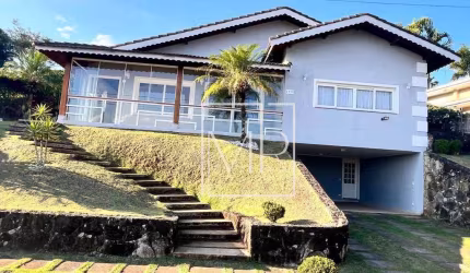 Casa à venda com 3 dormitórios, 1 suíte por R$ 1.590.000,00 no Condomínio Serra da Estrela - Atibaia/SP.