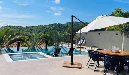 Casa de Alto padrão, à venda com 4 suítes, 600m² por R$ 5.350.000,00 no Condomínio Porto Atibaia.