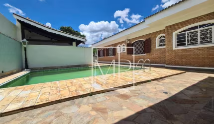 Casa à venda - Vila Santista - Atibaia/SP