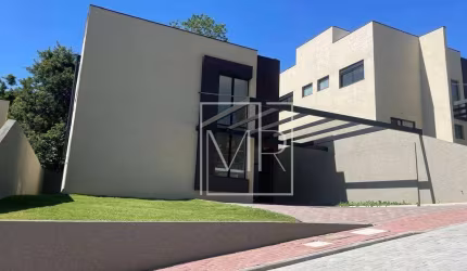 Casa em Condomínio Exclusiva 03 dormitórios 03 suítes Alto padrão