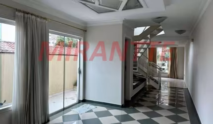 Sobrado de 225m² com 3 quartos em Santana