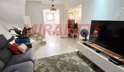 Sobrado de 114m² com 3 quartos em Conjunto Residencial Santa Terezinha