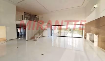 Sobrado de 498m² com 5 quartos em Residencial Saint Patrick