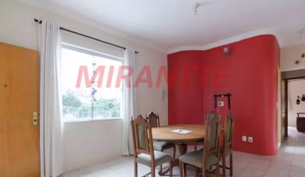 Apartamento de 84m² com 2 quartos em Água Fria