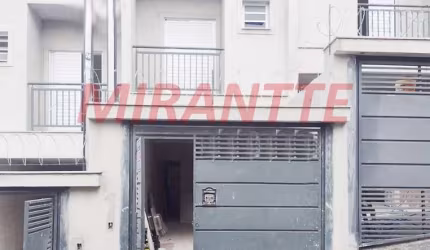Sobrado de 130m² com 3 quartos em Água Fria