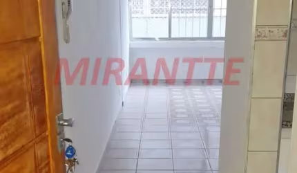 Apartamento de 74m² com 3 quartos em Jaçana
