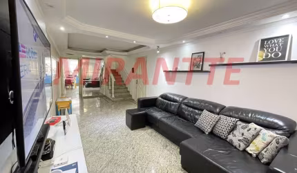 Sobrado de 143m² com 3 quartos em Santana