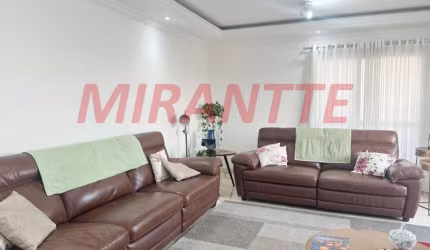Apartamento de 190m² com 4 quartos em Água Fria