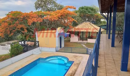 Chácara de 785m² com 3 quartos em Parque da Fazenda II