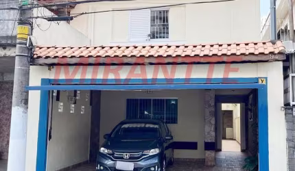 Sobrado de 110m² com 3 quartos em Água Fria