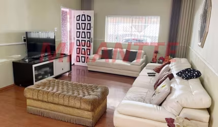 Sobrado de 110m² com 3 quartos em Água Fria