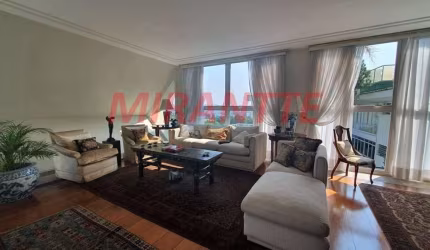 Sobrado de 714m² com 4 quartos em Jardim São Bento