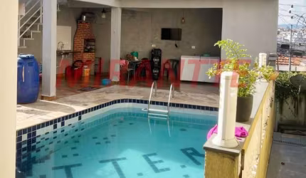 Sobrado de 202m² com 5 quartos em Imirim