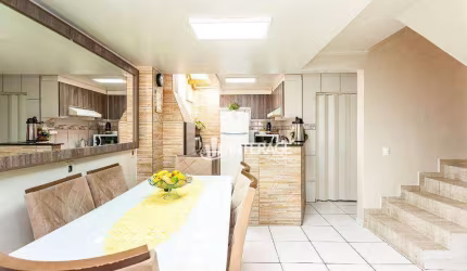 Sobrado com 3 dormitórios à venda, 63 m² por R$ 550.000,00 - Pinheirinho - Curitiba/PR
