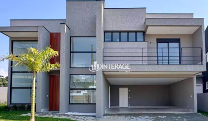 Casa com piscina, quintal e 04 suítes em condomínio Fechado, a venda, por R$ 2.800,000.00