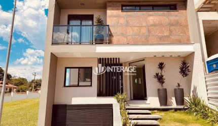 Casa com 4 quartos à venda, 250 m² por R$ 2.490.000