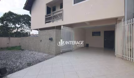 Sobrado com 4 Quartos para alugar, 330 m² por R$ 4.645/mês - Fazendinha - Curitiba/PR