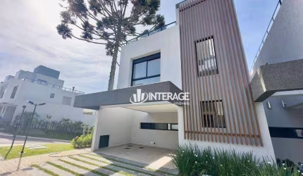 Casa com 3 Quartos para alugar, 194 m² por R$ 11.150/mês - Santa Felicidade - Curitiba/PR