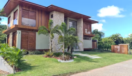 CASA LUXO A VENDA, MOBILIADA E DECORADA, NO CONDOMÍNIO PRAIA BELLA, EM PRAIA DO FORTE/BA