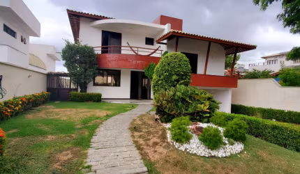 CASA A VENDA, 5 SUÍTES E GABINETE, EM PIATÃ - SALVADOR/BA