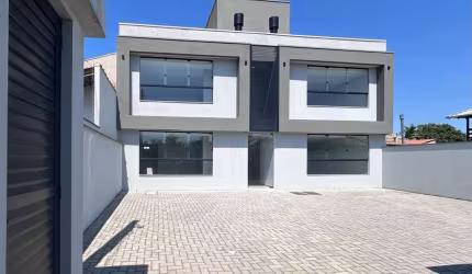 Apartamentos em um residencial exclusivo aprox. 700m da praia, com 71m² e 2 dorm. sendo 01 suíte no Centro da cidade de Penha-SC. Ref. 315