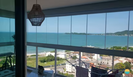Apartamento finamente mobiliado no Velutti Home Club, com 3 dormitórios aprox. 60m da praia. Ref. 207