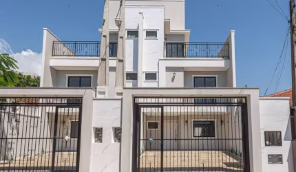 Sobrado novo com 200,50m² à venda, com 3 suítes e aprox. 200m da Praia da Armação Itaporocoy em Penha/SC. Ref. 454