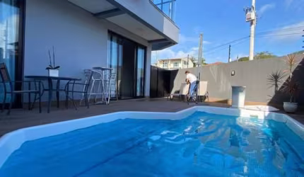 Casa com 4 Suítes Modernas Mobiliada aprox. 70m na Praia do Cascalho, com maravilhoso pôr do sol em Penha / SC. Ref. 469