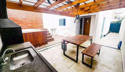 Seu Novo Lar Espera por Você: Sobrado Mobiliado no Condomínio Contemporâneo Club