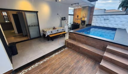 Oportunidade - Casa térrea com piscina privativa no Condomínio Morada do Visconde em Tremembé SP