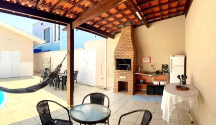 Oportunidade - Casa térrea com piscina no Residencial Parque Esperança em Taubaté SP
