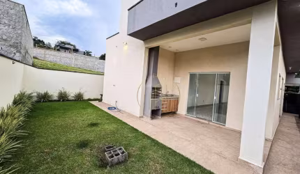 Casa térrea com 2 suites, quintal, aquecedor solar no Condominio Cataguá Way Sul em Taubaté SP