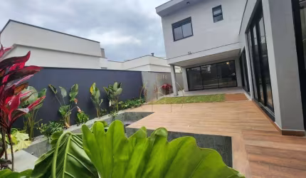 Sobrado com 300m² de área construída no Condomínio Green Park em Taubaté SP