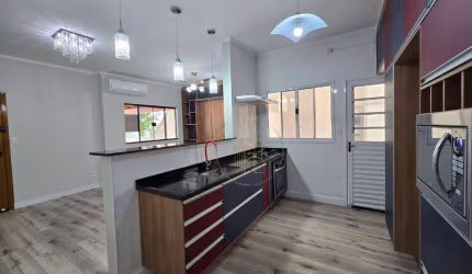 Oportunidade - Casa térrea no Condomínio São José em Taubaté, pronta para morar