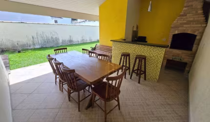 Sobrado no Condomínio Jatobá em Tremembé SP