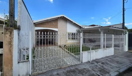 Casa térrea com 4 dormitórios na Independencia em Taubaté SP